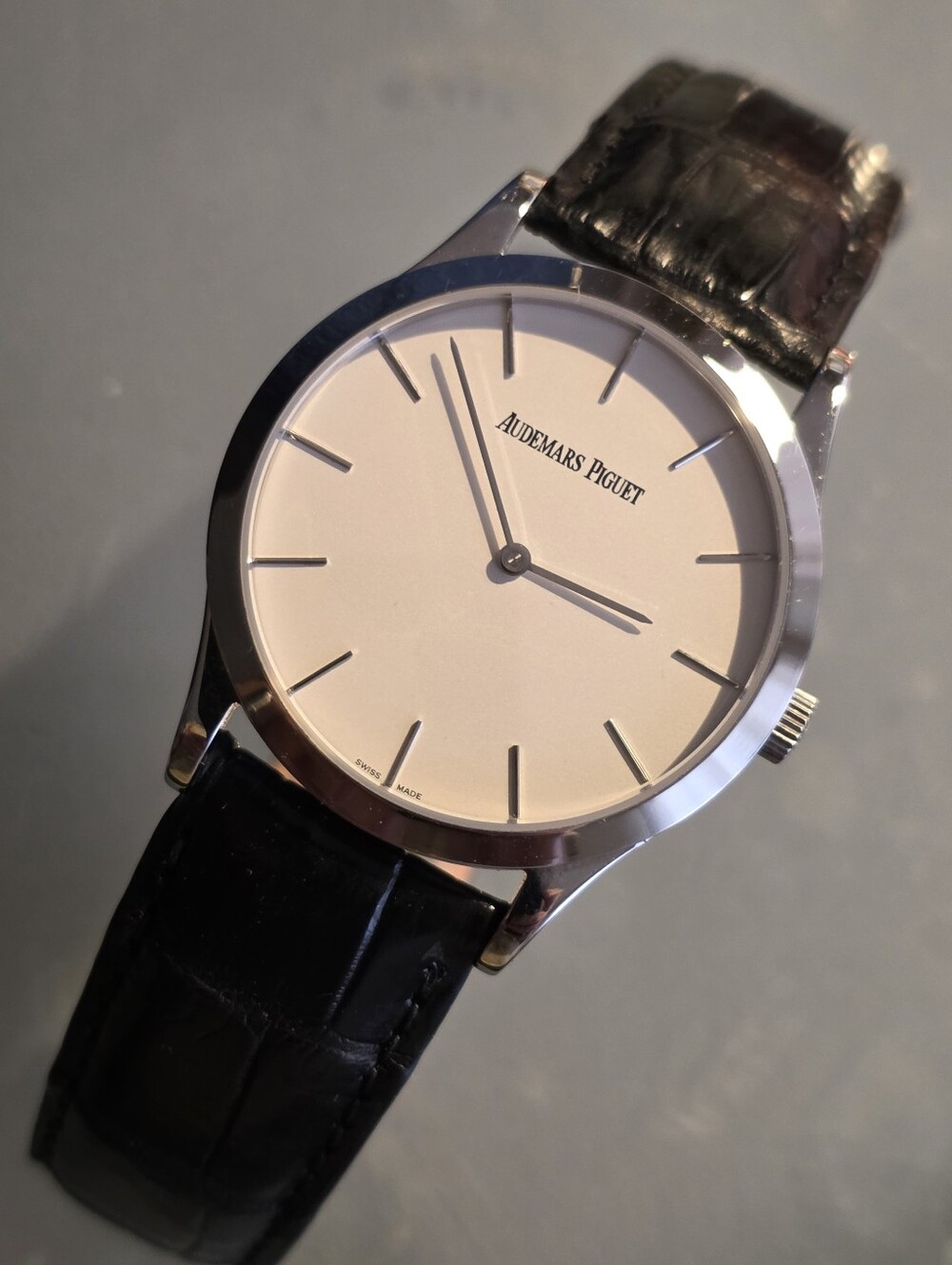 Authentic Audemars Piguet Movement Only,Aftermarket Case Etc For Display.